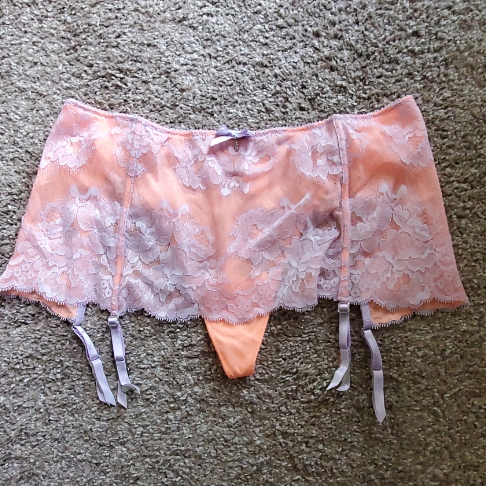 NWOT skirted Victoria's secret thong garter med